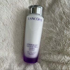 Lancôme Rénergie Lift Multi-Action Ultra Milk Peel, new in box , sealed, 5oz